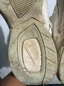 Men's White Nike Sport Shoes