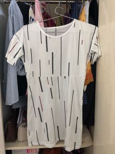 White Graphic Print tshirt dress