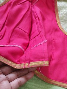 Elegant Green Saree with Pink Blouse