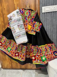 Navratri black unique collections Lehenga Choli Se