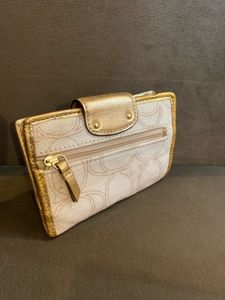 Chic Coach Signature Wallet