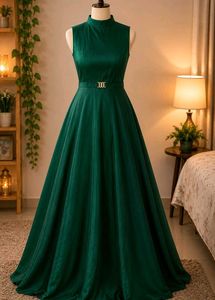 SALE 💰 Emerald Luxe Green Maxi Gown✨