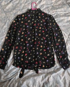 Chic Black Floral Print Tie-Front Blouse