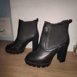 Stylish Black Heeled Boots ✨