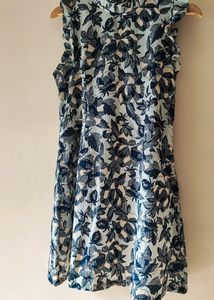 Sleeveless Dress Size 38