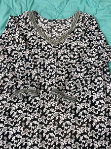 Black &amp; White Floral Print Kurta