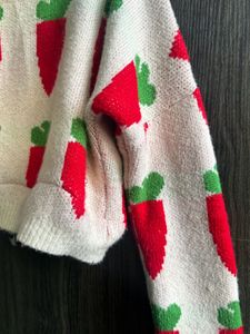 carrot sweater with maybelline lipstick