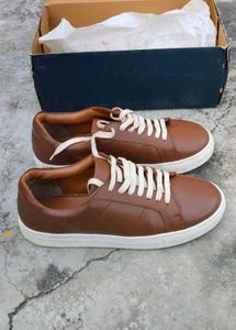 "AJIO Brown Leather Sneakers