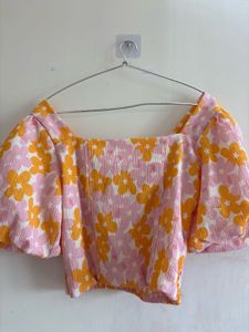 Retro Floral Puff Sleeve Top