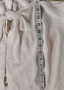 Chic White Tie-Front Collared Shirt