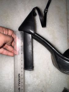 Chic Black Block Heel Sandals (wore only once)