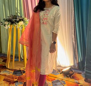 White Kurti With Pink Dupatta
