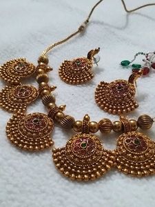 Ethnic Indian Necklace &amp; Earrings Set