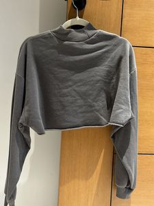 Grey cropped sweatshirt | H&amp;M