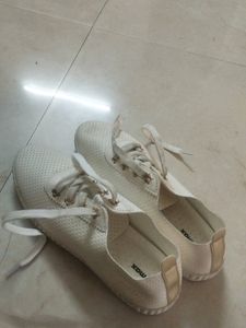 White Comfortable Casual Shoes UK 7