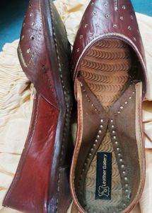 Traditional Jutti genuine leather size 36