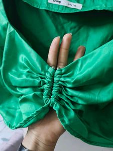 Green Satin Cropped Puff Sleeve Top