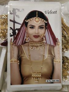 Exquisite Gold Tone Pearl bridal Jewellery Set