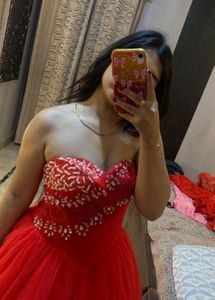 Stunning Red Ball Gown❤️🎀🌻