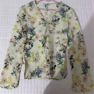 Chic Floral Print Blouse 💛