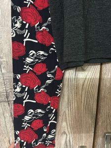 Active Wear Set: Top &amp; Rose Print Leggings