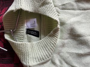 H&amp;M Sweater - Size S - Green