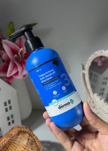 Derma Co. Triple Actives Anti-Dandruff Shampoo