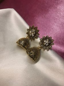 Small Stone Earrings 👌❣️