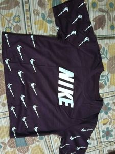 Nike women's crop top