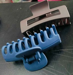 Matte Hair Claw Clips – Set of 2