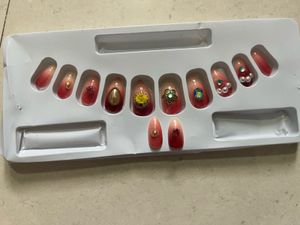 Designer Press-On Nails Set