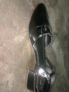 black little pencil heel