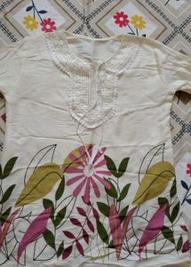 Elegant White Embroidered Kurta