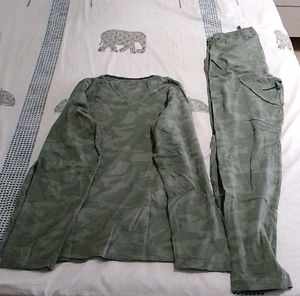 Boys T-Shirt &amp; Pants Set