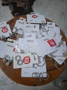 Max Earrings Collection
