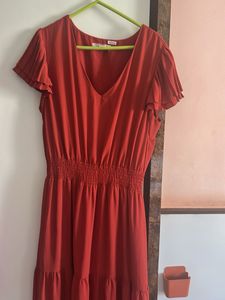 Chic Rust V-Neck Ruffle Sleeve Dress