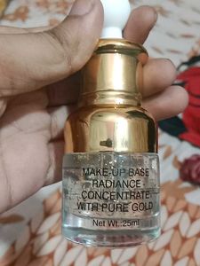 GS7 Gold Essence Make-Up Base