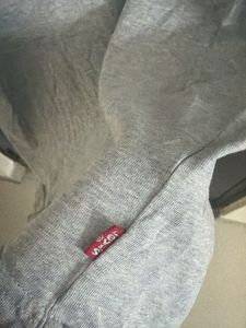 Levi's Grey T-Shirt with Classic Logo