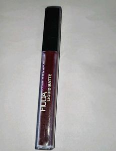 Huda Beauty Liquid Matte Lipstick