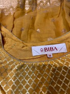 YTILAUQWBeautiful   Branded Lehnga Choli.     Heav