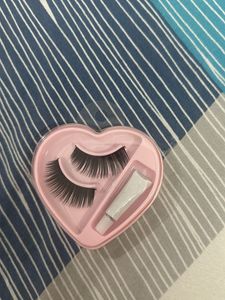 False Eyelashes with Glue