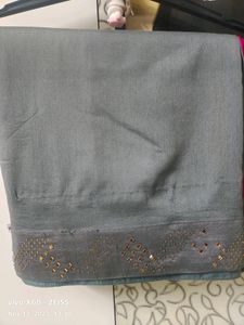 Dola Silk Saree With Stones At The Border