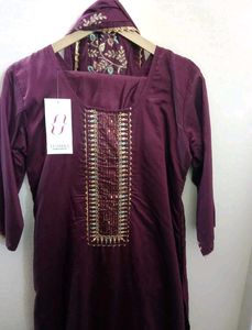 Elegant Purple Embroidered Kurta Set