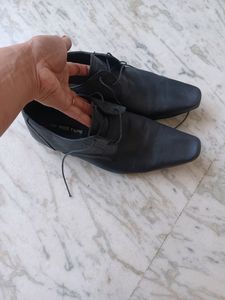 Red Tape Black Leather Dress Shoes