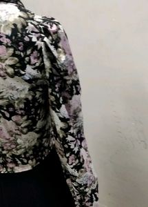 Floral Print Twist Front Top