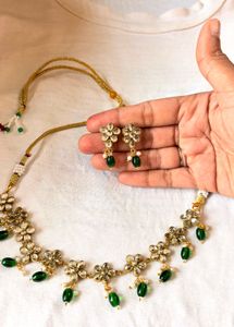 Handmade kundan Elegant Floral Necklace Set