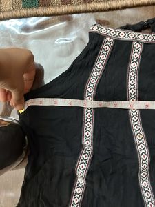 Black Sleeveless Top