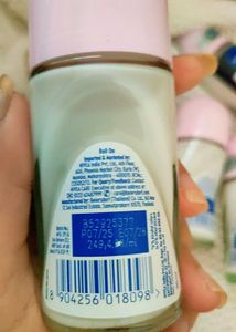 Pack of 4 - Full size Nivea Pearl &amp; Beauty Deodora
