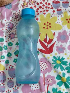 Set of 2 Plastic Water bottles