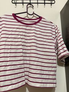 Chic Striped Cropped T-Shirt